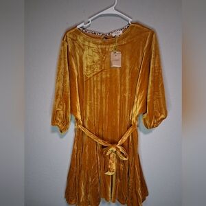 Umgee NWT Velvet Dress Womens Small Mustard Gold Tie Waist Boho Boutique
